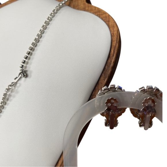 Vintage sparkling amethyst purple and clear rhinestone necklace and earring set - Picture 6 of 7